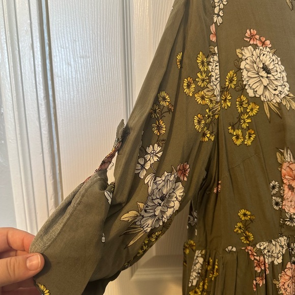 Torrid High Low Button Up Floral Blouse - Picture 9 of 9